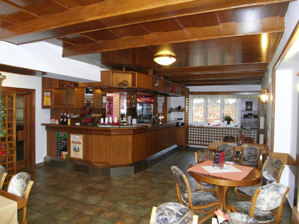 Penzion A Restaurace U Veterana Frenstat pod Radhostem Exterior photo